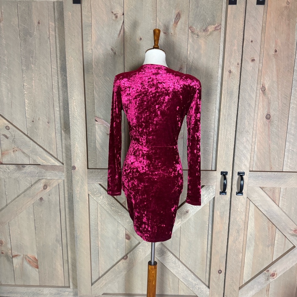 Betsey Johnson deep red crushed velvet long sleeve dress Size Small - Picture 4 of 9